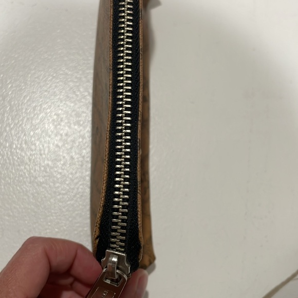 L.A.M.B. Clutch Bag - Picture 8 of 12